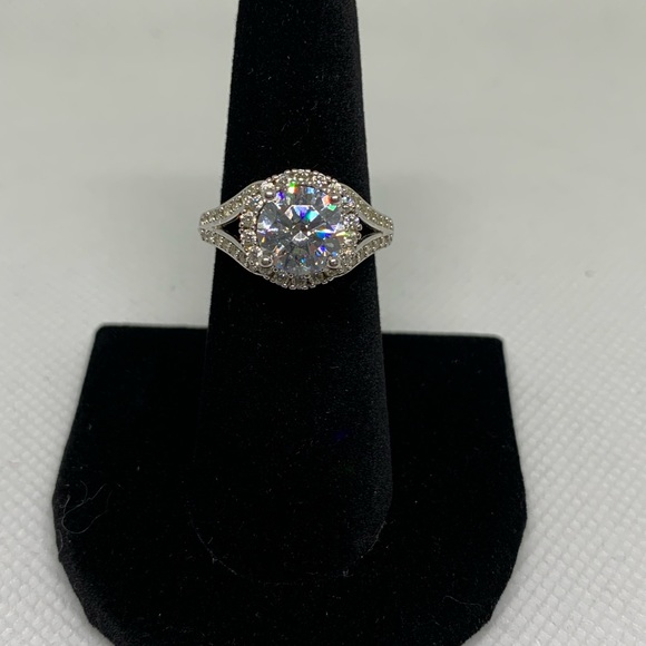 Flawless K-Star Simulated Diamond Ring - Picture 5 of 12